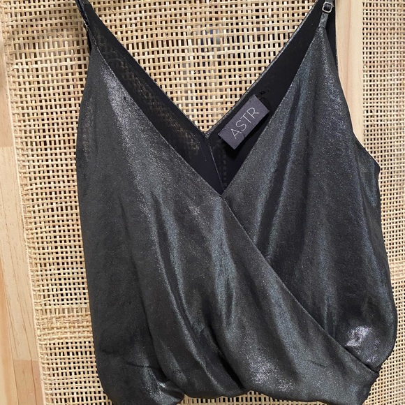 Shimmery Astr the Label wrap tank top in XS - Picture 3 of 7